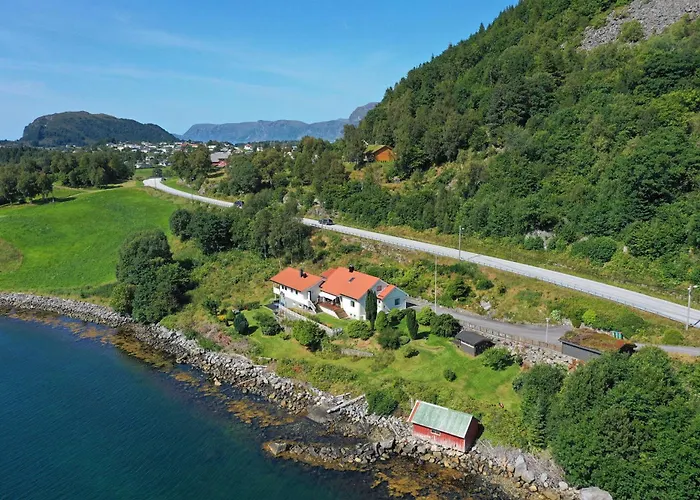 Skogstad Holiday Home
